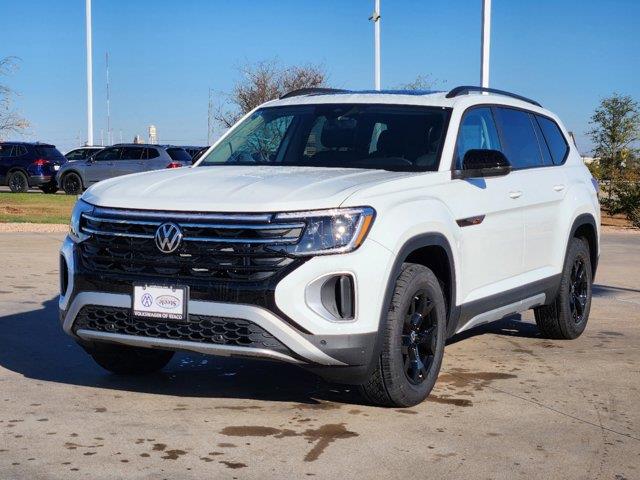 2025 Volkswagen Atlas 2.0T Peak Edition 2