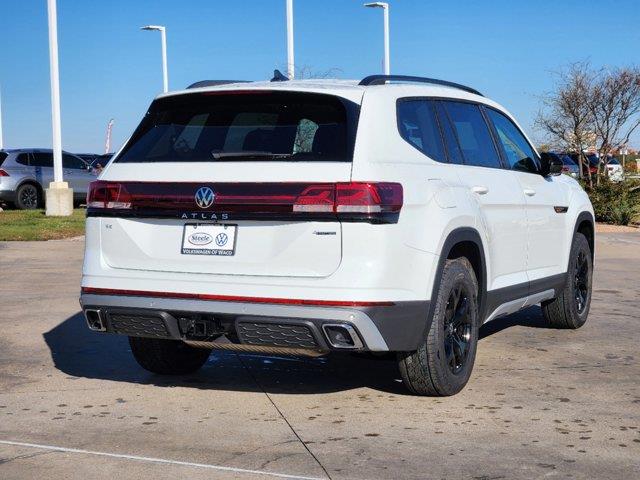 2025 Volkswagen Atlas 2.0T Peak Edition 3