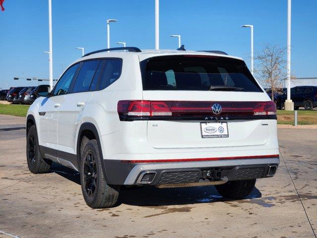 2025 Volkswagen Atlas 2.0T Peak Edition 4