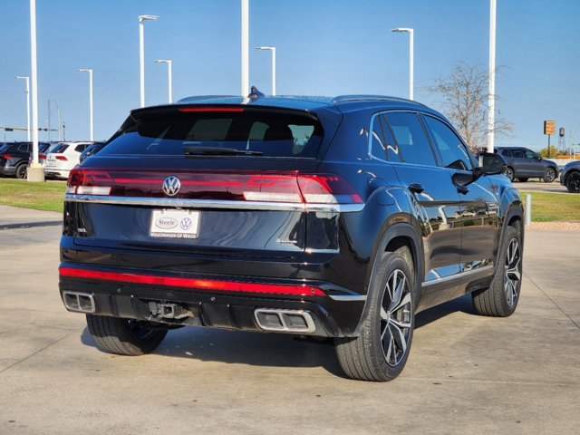 2024 Volkswagen Atlas Cross Sport 2.0T SEL Premium R-Line 3