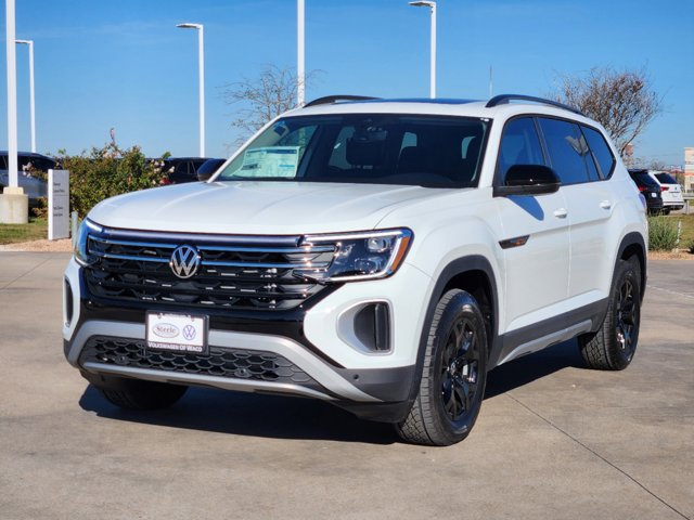 2025 Volkswagen Atlas 2.0T Peak Edition 2