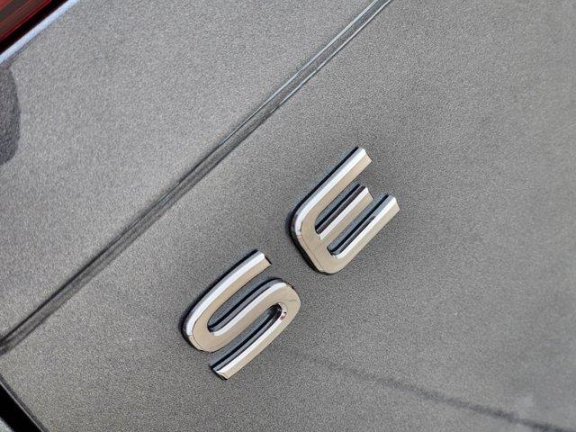 2024 Volkswagen Tiguan SE 8