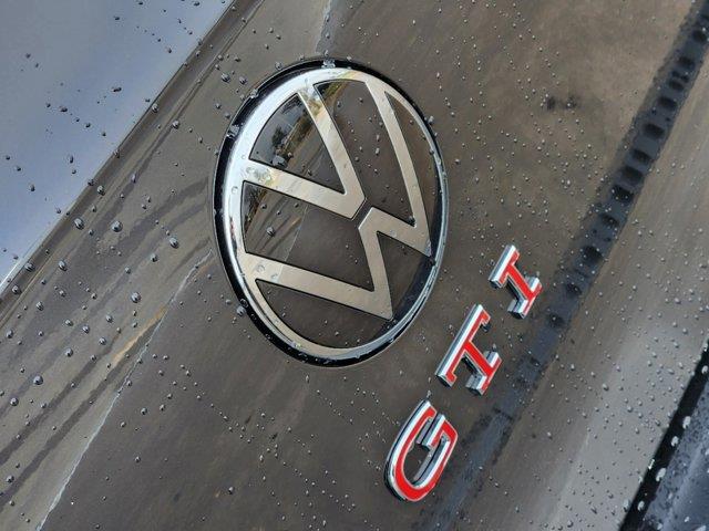 2024 Volkswagen Golf GTI SE 8