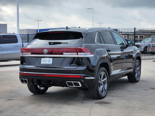 2024 Volkswagen Atlas Cross Sport 2.0T SEL R-Line 3