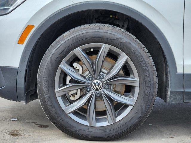 2023 Volkswagen Tiguan SE 7