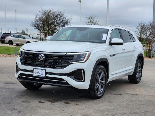 2024 Volkswagen Atlas Cross Sport 2.0T SEL R-Line 2