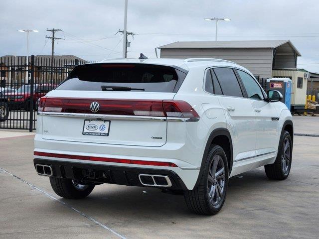 2024 Volkswagen Atlas Cross Sport 2.0T SEL R-Line 3