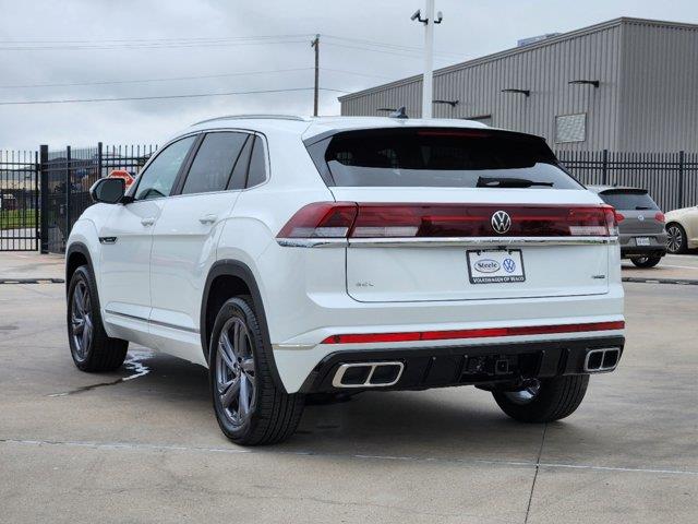 2024 Volkswagen Atlas Cross Sport 2.0T SEL R-Line 4