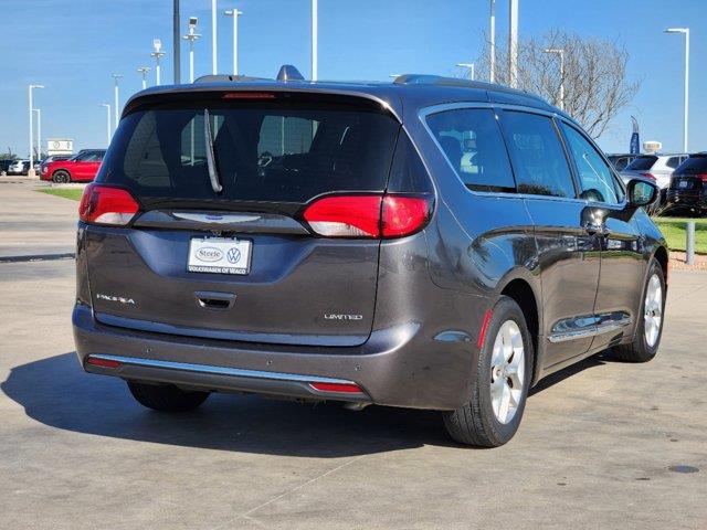 2020 Chrysler Pacifica Limited 3