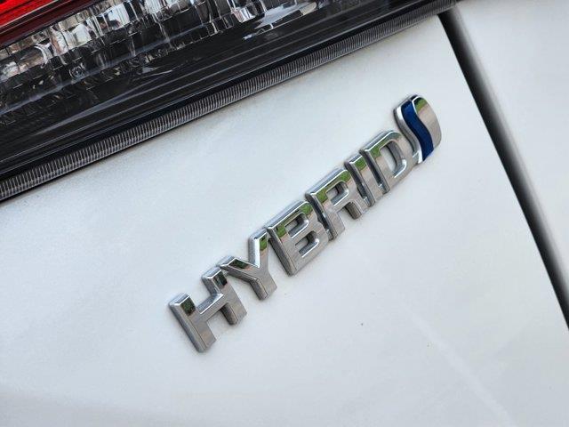 2023 Toyota Highlander Hybrid LE 8