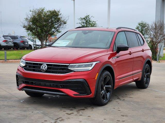 2024 Volkswagen Tiguan SE R-Line Black 2