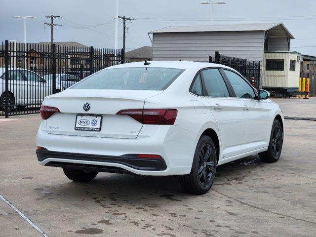 2024 Volkswagen Jetta SE 3