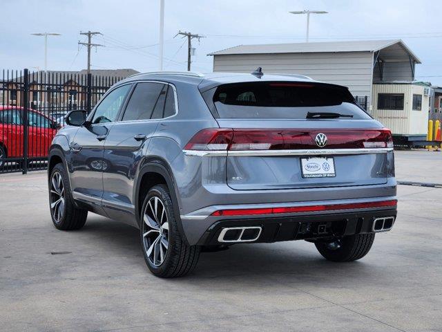 2024 Volkswagen Atlas Cross Sport 2.0T SEL Premium R-Line 4