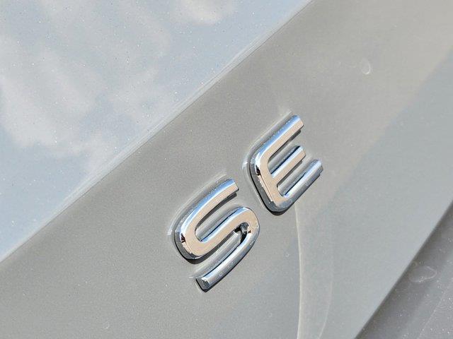 2024 Volkswagen Taos SE 8