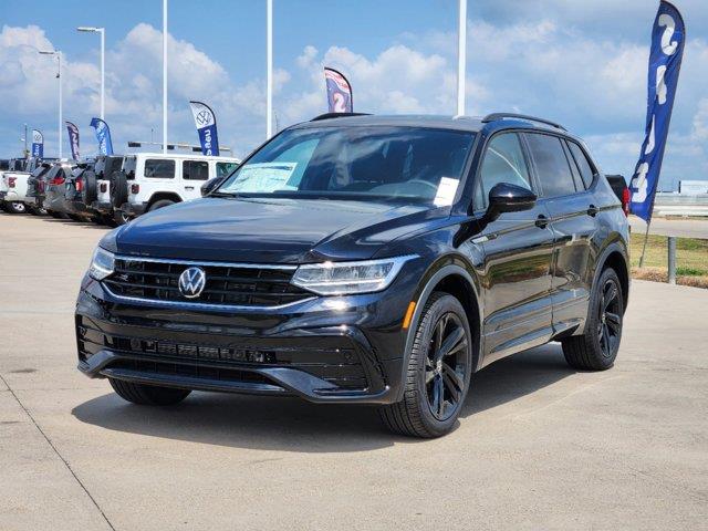 2024 Volkswagen Tiguan SE R-Line Black 2