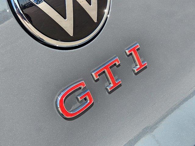 2024 Volkswagen Golf GTI 380 SE 8