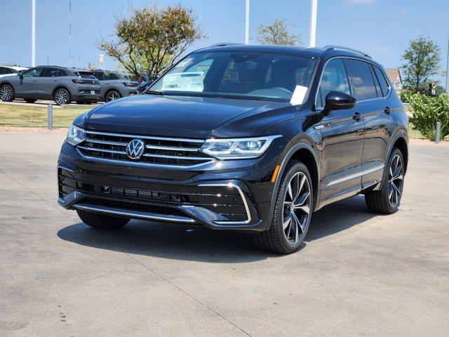 2024 Volkswagen Tiguan SEL R-Line 2