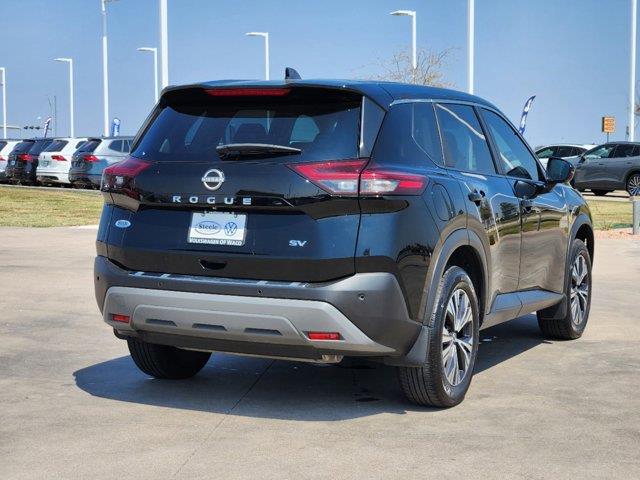 2023 Nissan Rogue SV 3