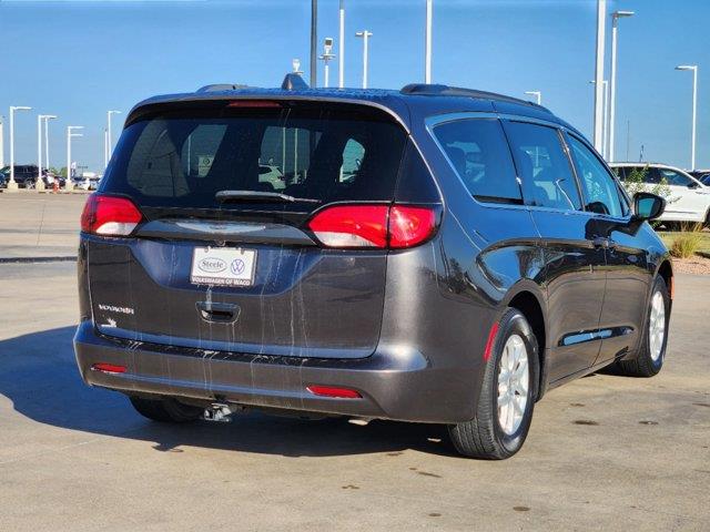 2021 Chrysler Voyager LXI 3