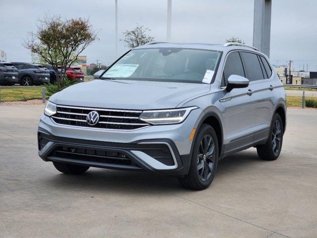 2024 Volkswagen Tiguan SE 2