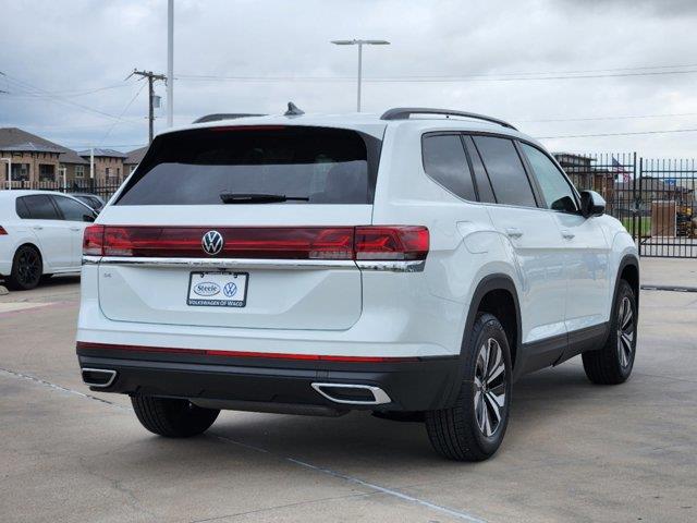 2024 Volkswagen Atlas 2.0T SE 3