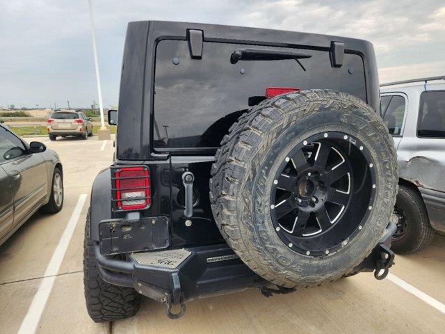 2011 Jeep Wrangler Unlimited Sahara 4