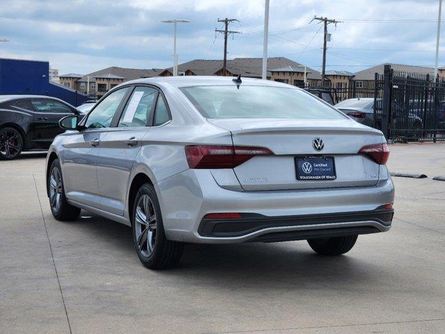 2024 Volkswagen Jetta SE 4