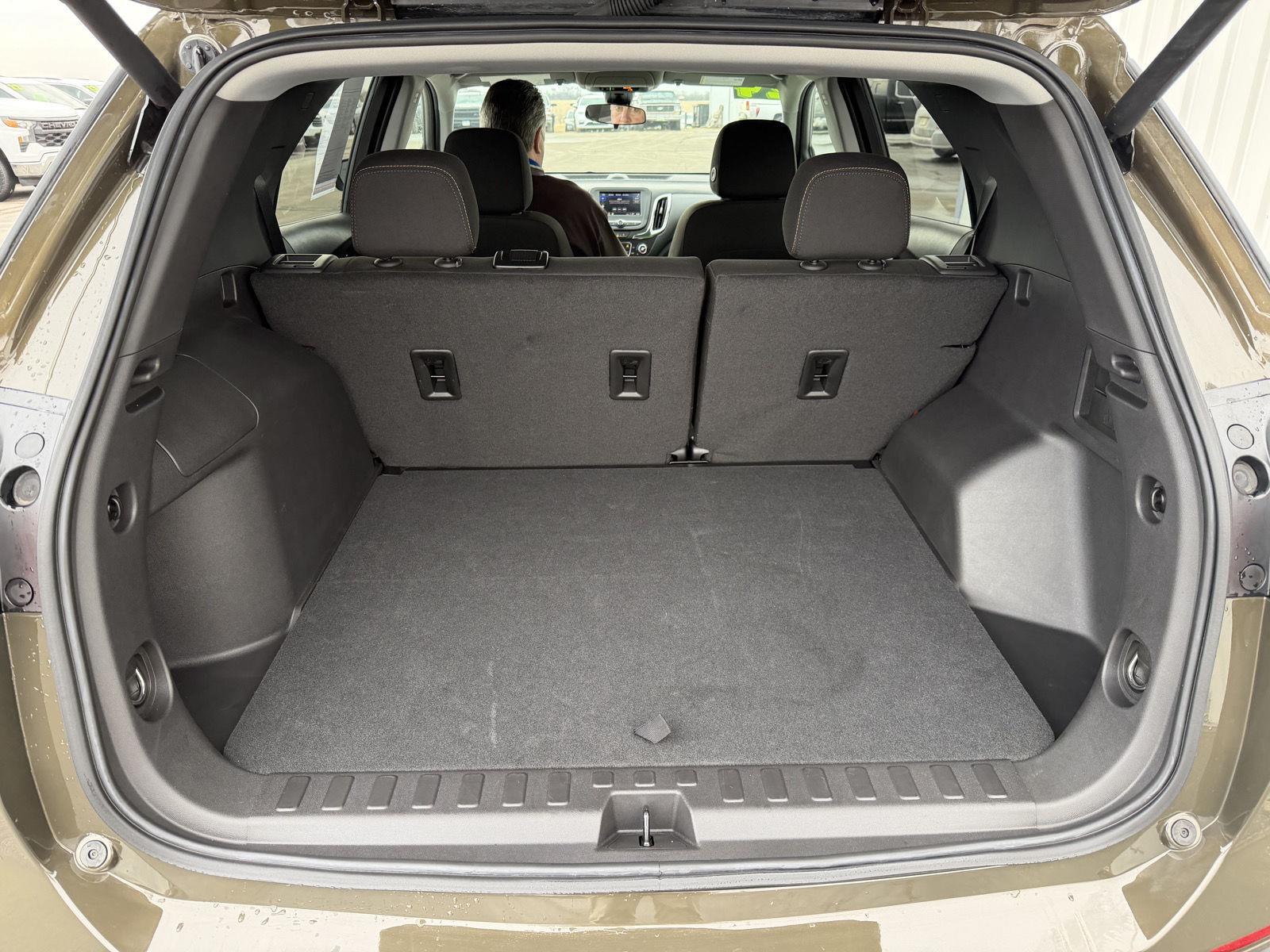 View vehicle photo 5