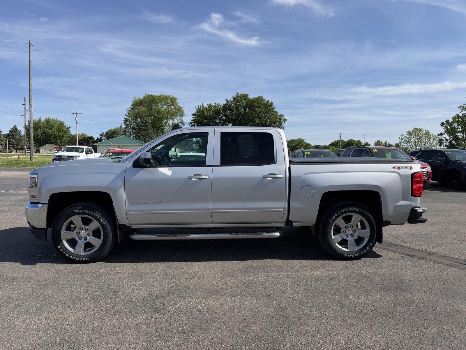 Silver Ice Metallic 2016 Chevrolet Silverado 1500 LT Crew Cab 4WD Pickup Truck Four-Wheel Drive 6-Speed Automatic