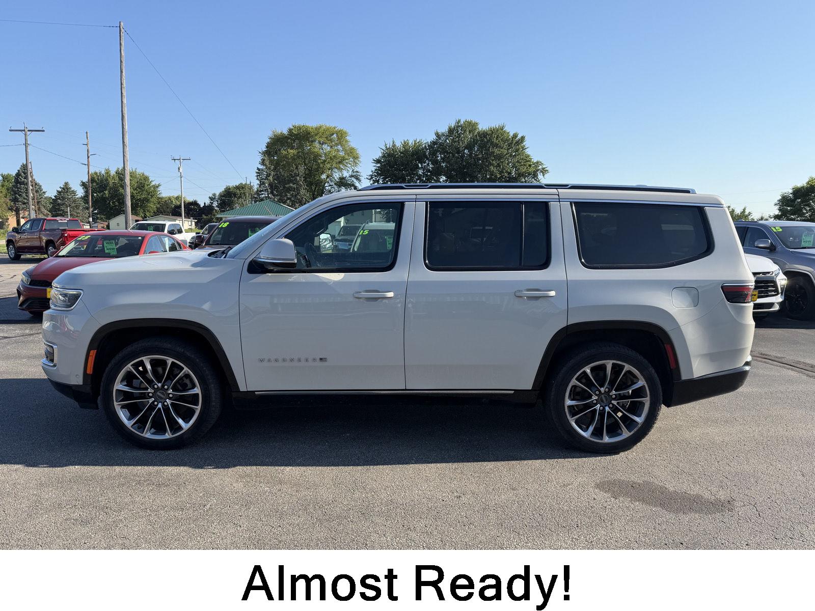 Luxury White Pearlcoat 2022 Jeep Wagoneer SUV / Crossover Four-Wheel Drive 8-Speed Automatic