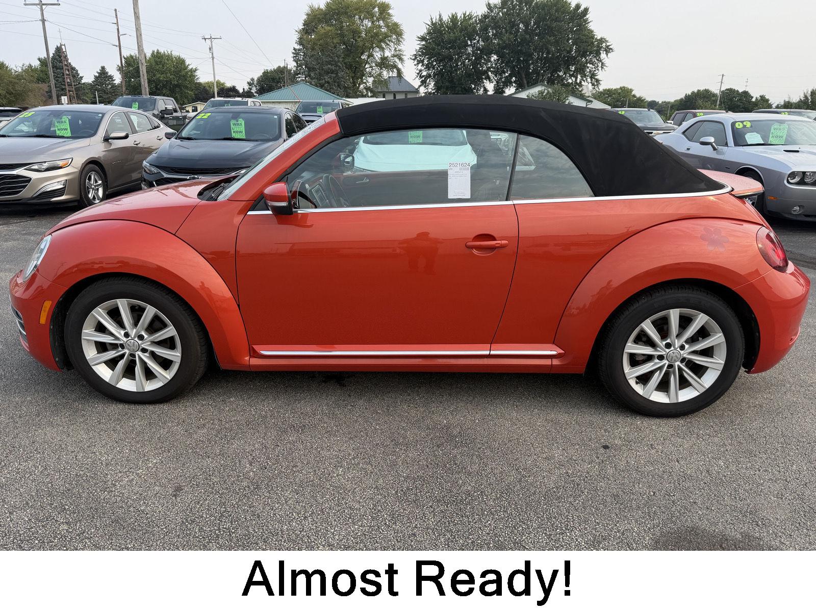 Deep Black Pearl/Black Roof 2019 Volkswagen Beetle Convertible Front-Wheel Drive Automatic