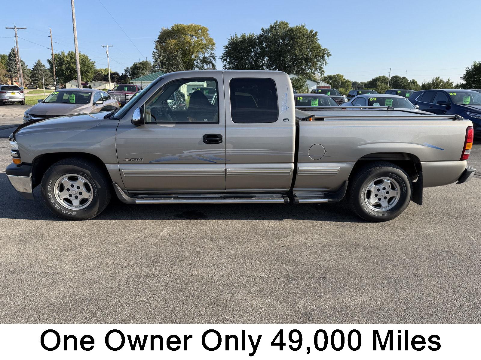 Light Pewter Metallic 1999 Chevrolet Silverado 1500 Pickup Truck Rear-Wheel Drive 4-Speed Automatic Overdrive