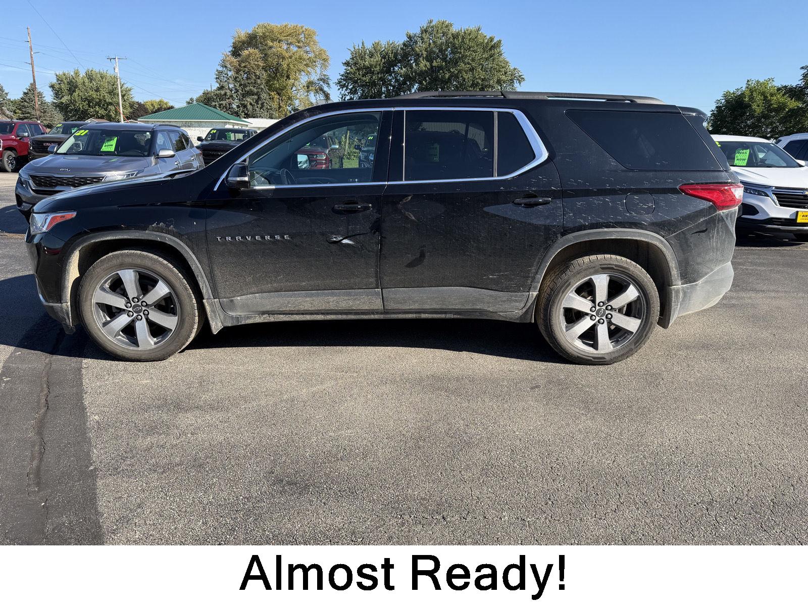 Mosaic Black Metallic 2019 Chevrolet Traverse SUV / Crossover Four-Wheel Drive 9-Speed Automatic