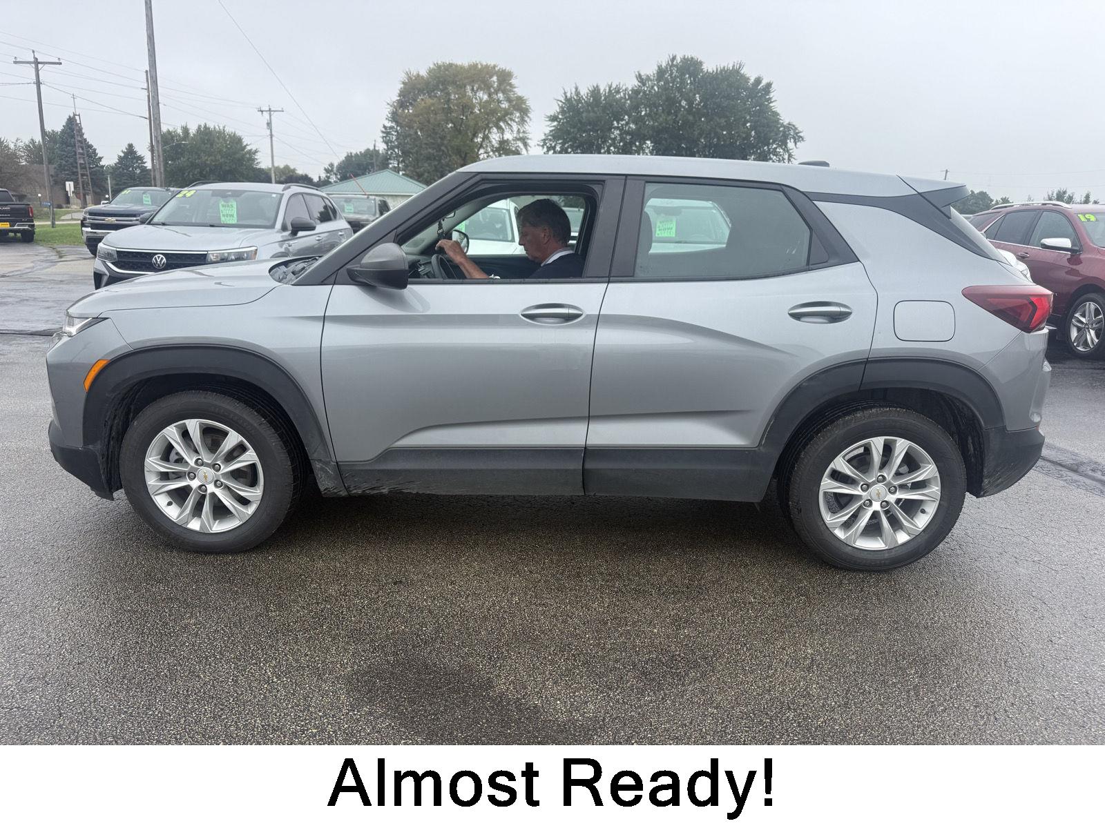 Sterling Gray Metallic 2023 Chevrolet Trailblazer SUV / Crossover Front-Wheel Drive Continuously Variable Transmission