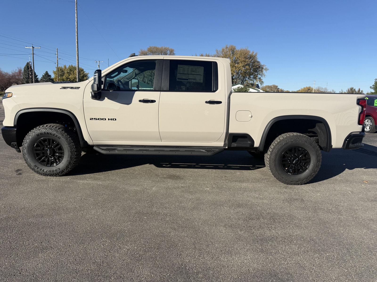 White Sands 2026 Chevrolet Silverado 2500HD Pickup Truck Four-Wheel Drive Automatic
