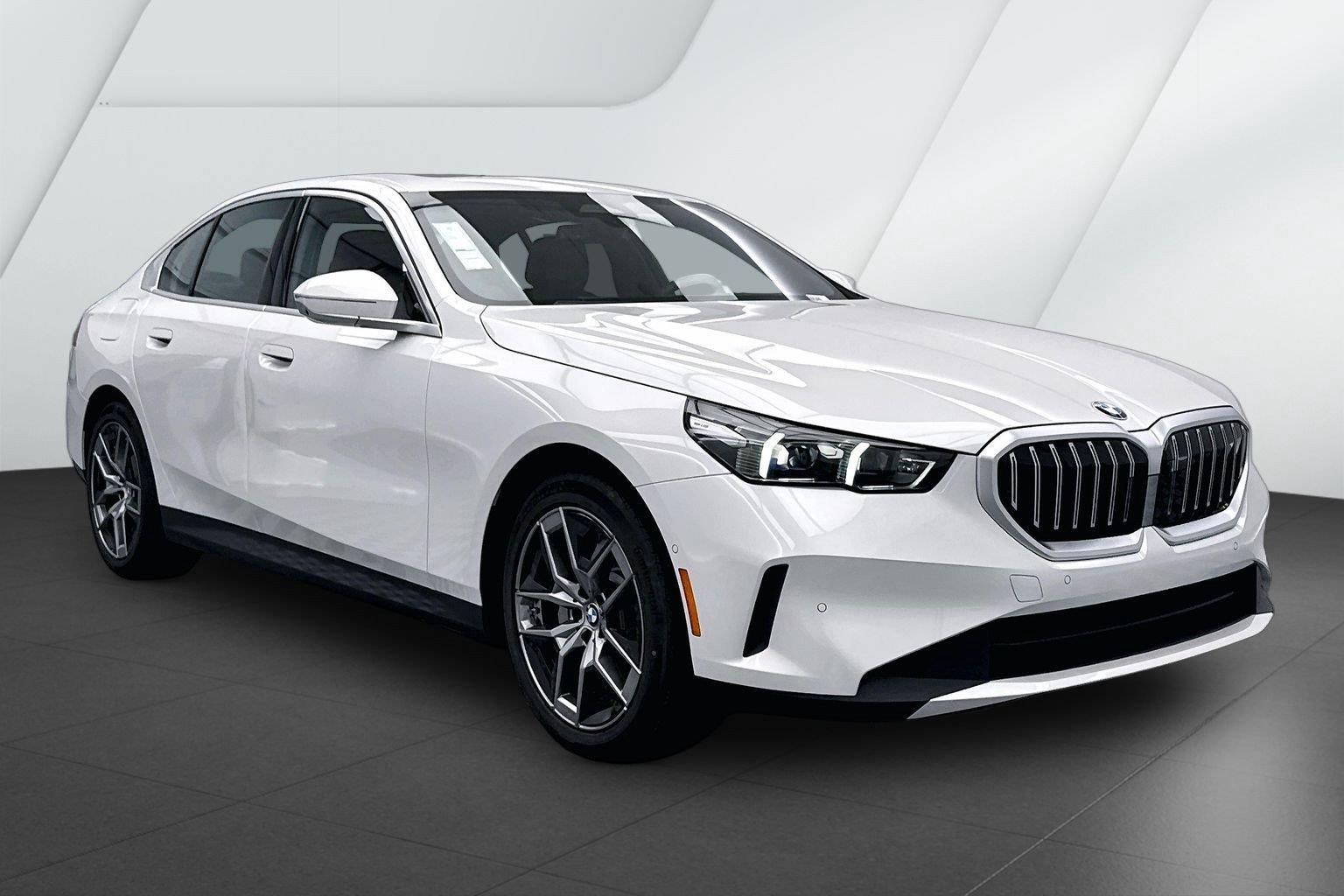 Mineral White Metallic 2027 BMW 5 Series Sedan All-Wheel Drive 8-Speed Automatic