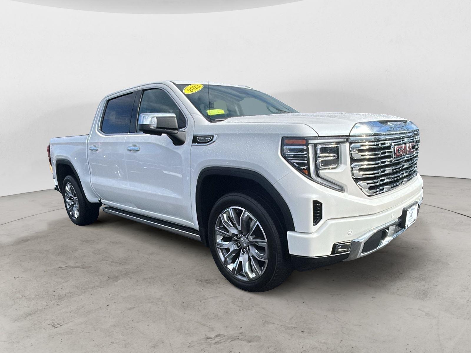 White Frost Tricoat 2023 GMC Sierra 1500 Denali Crew Cab 4WD Pickup Truck Four-Wheel Drive Automatic