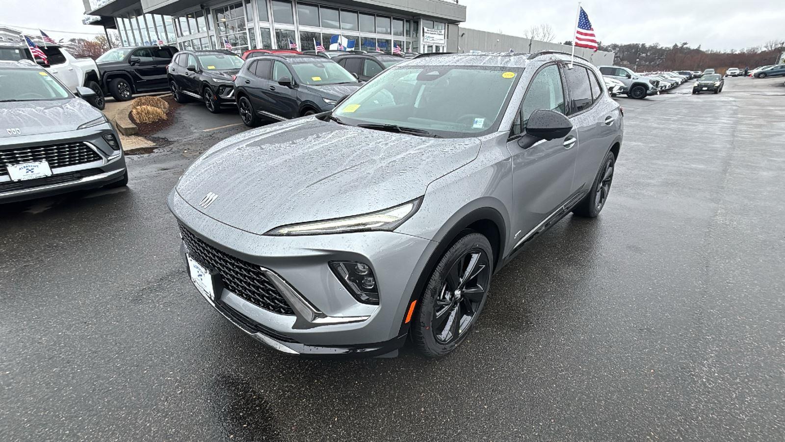 View vehicle photo 3