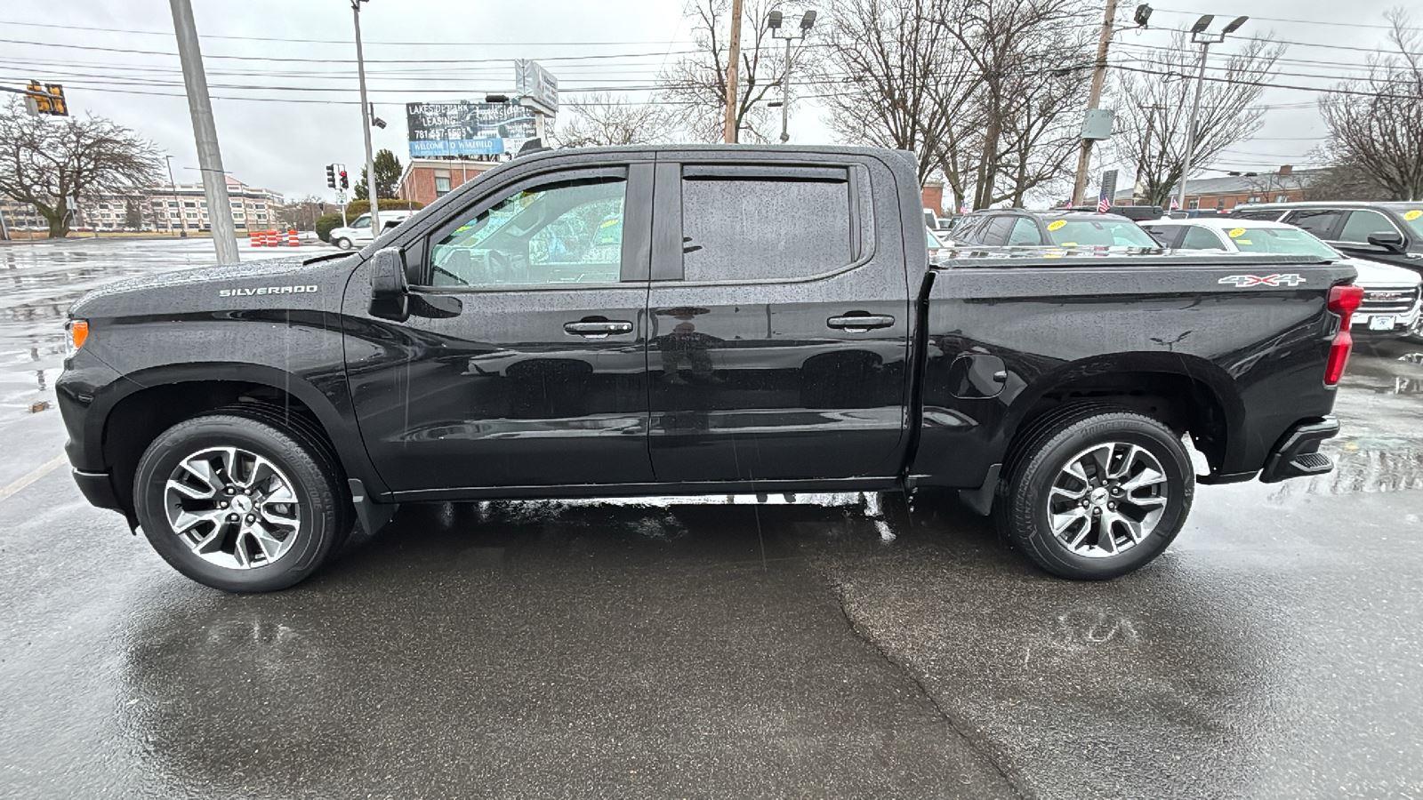 View vehicle photo 4