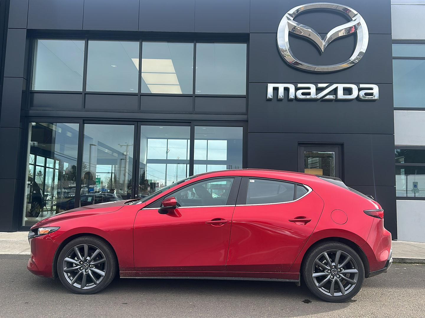 2024 Mazda MAZDA3 2.5 S Preferred Hatchback FWD