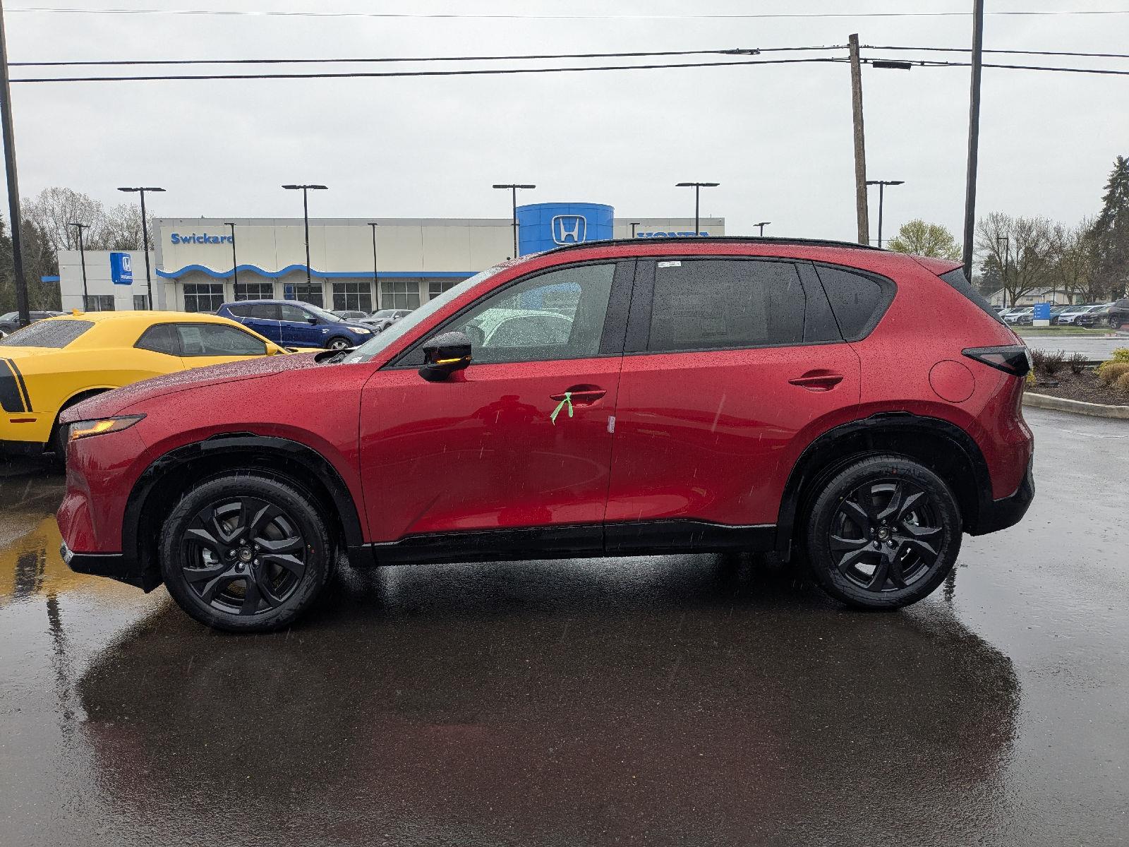 View vehicle photo 4