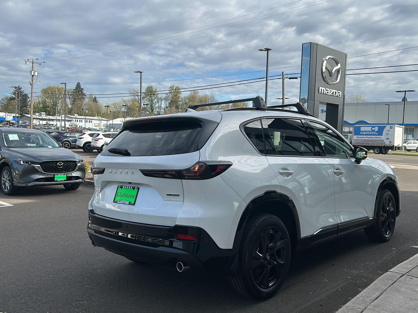 View vehicle photo 5