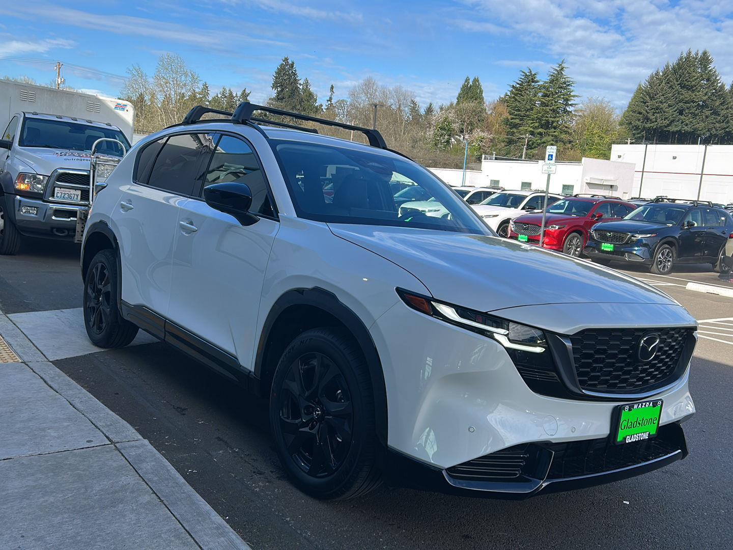 View vehicle photo 4