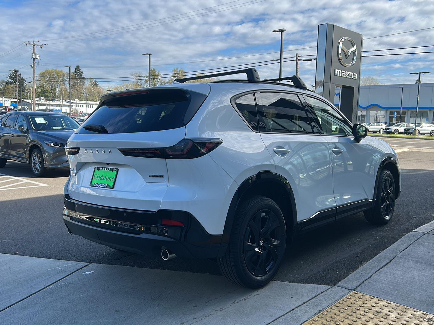 View vehicle photo 5