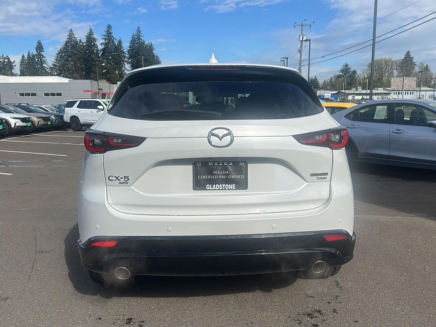 View vehicle photo 4