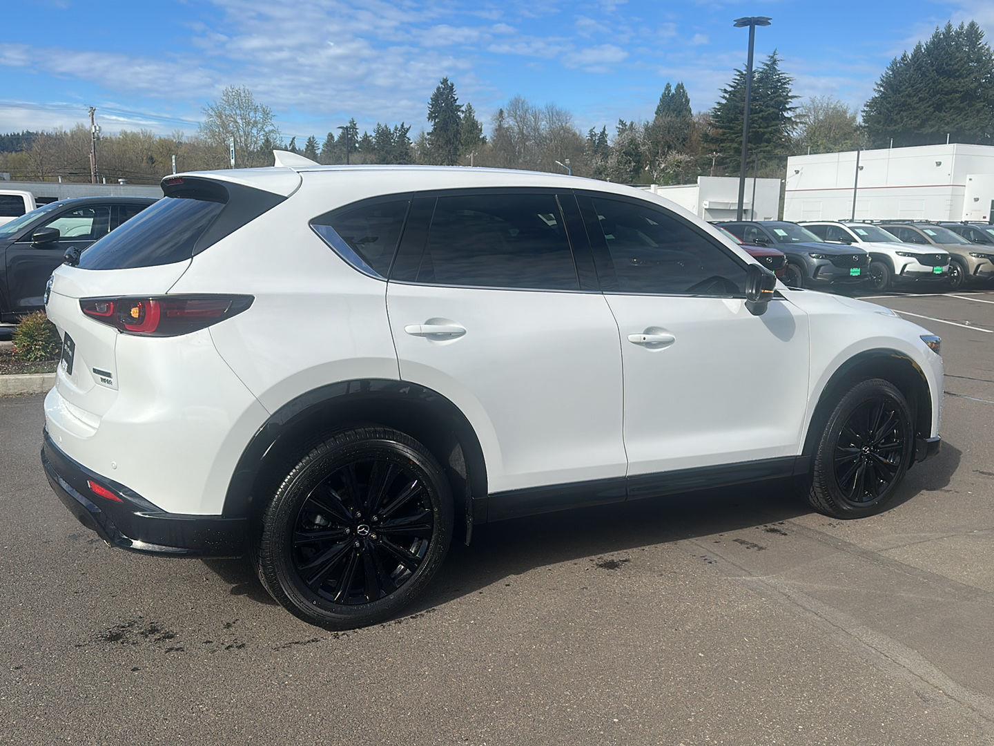 View vehicle photo 6