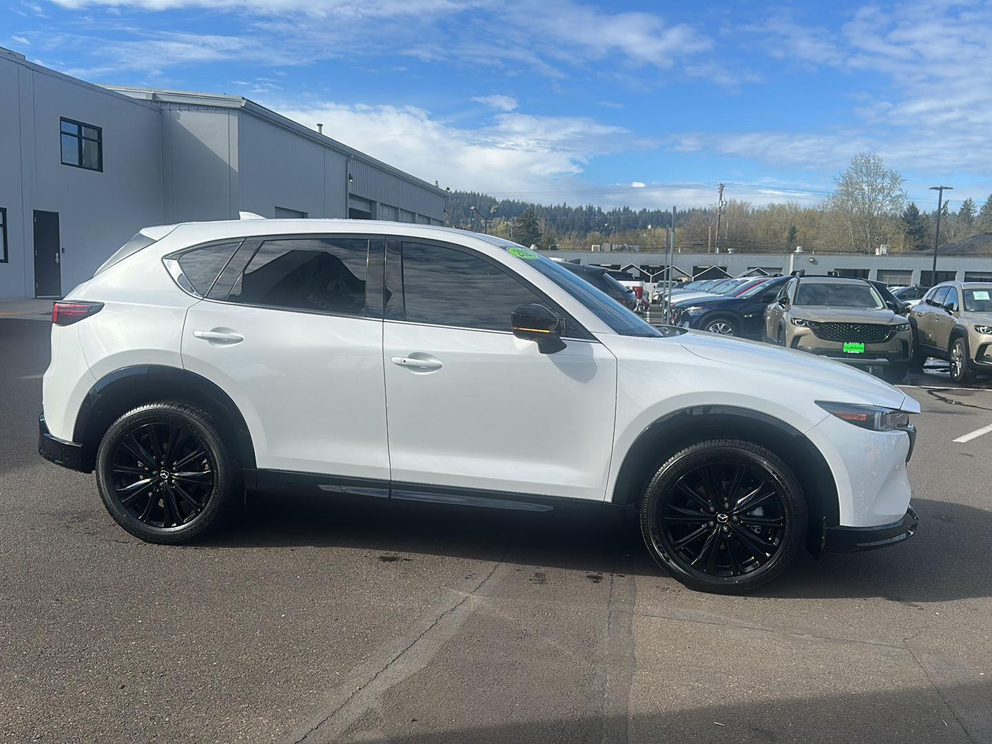 View vehicle photo 7