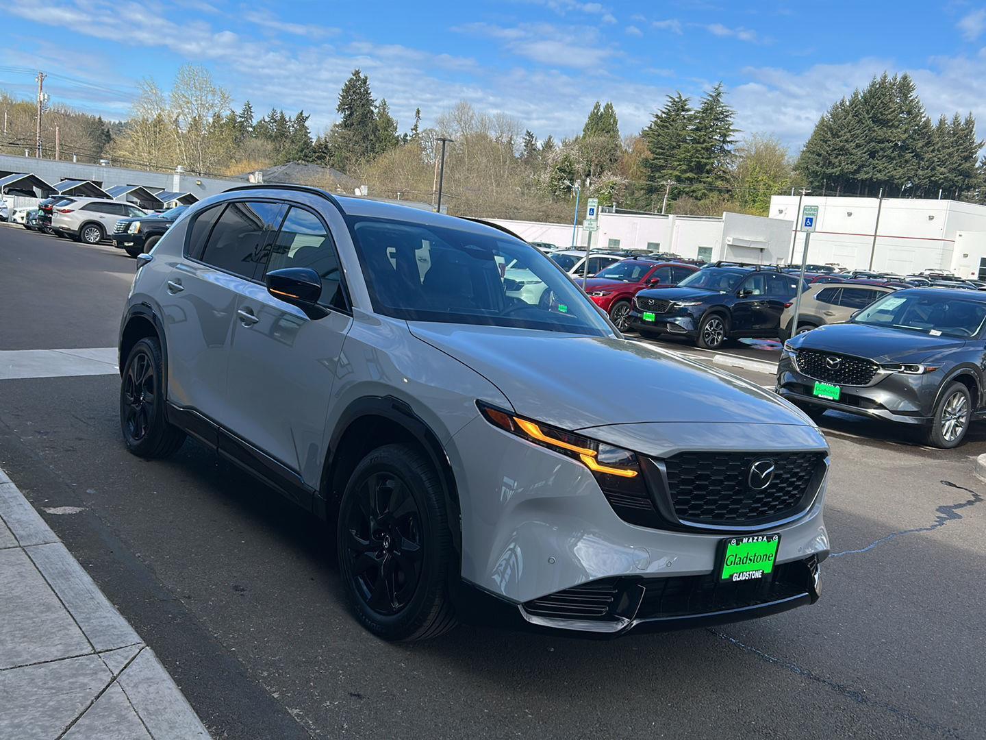 View vehicle photo 4