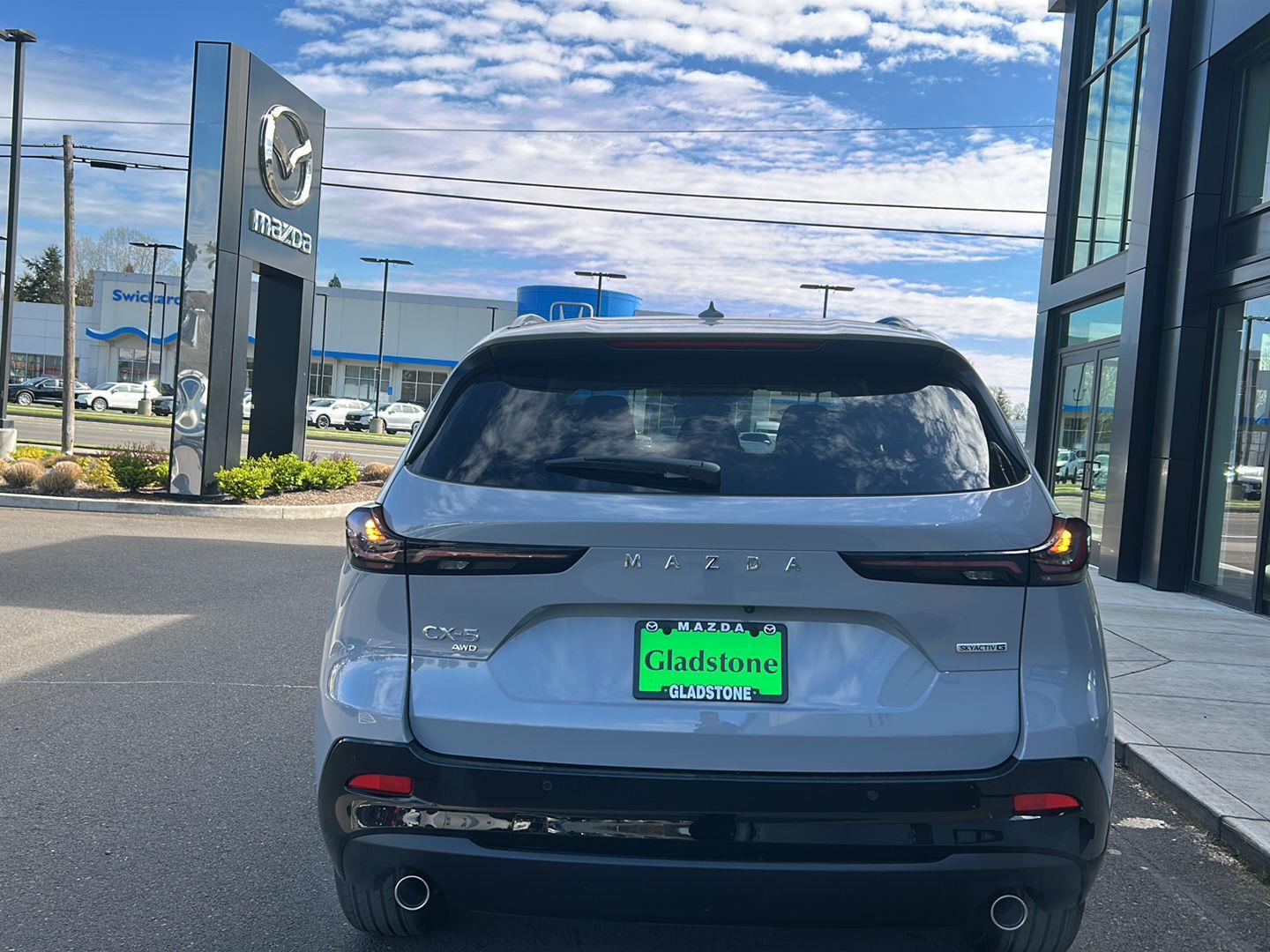 View vehicle photo 6