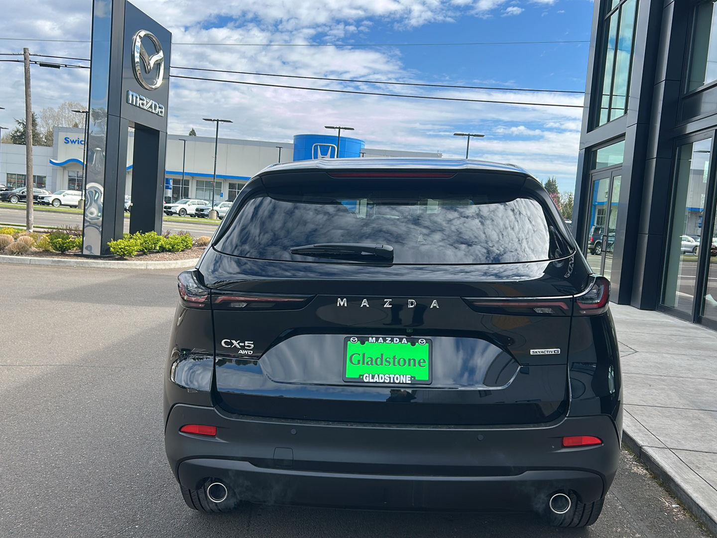 View vehicle photo 6